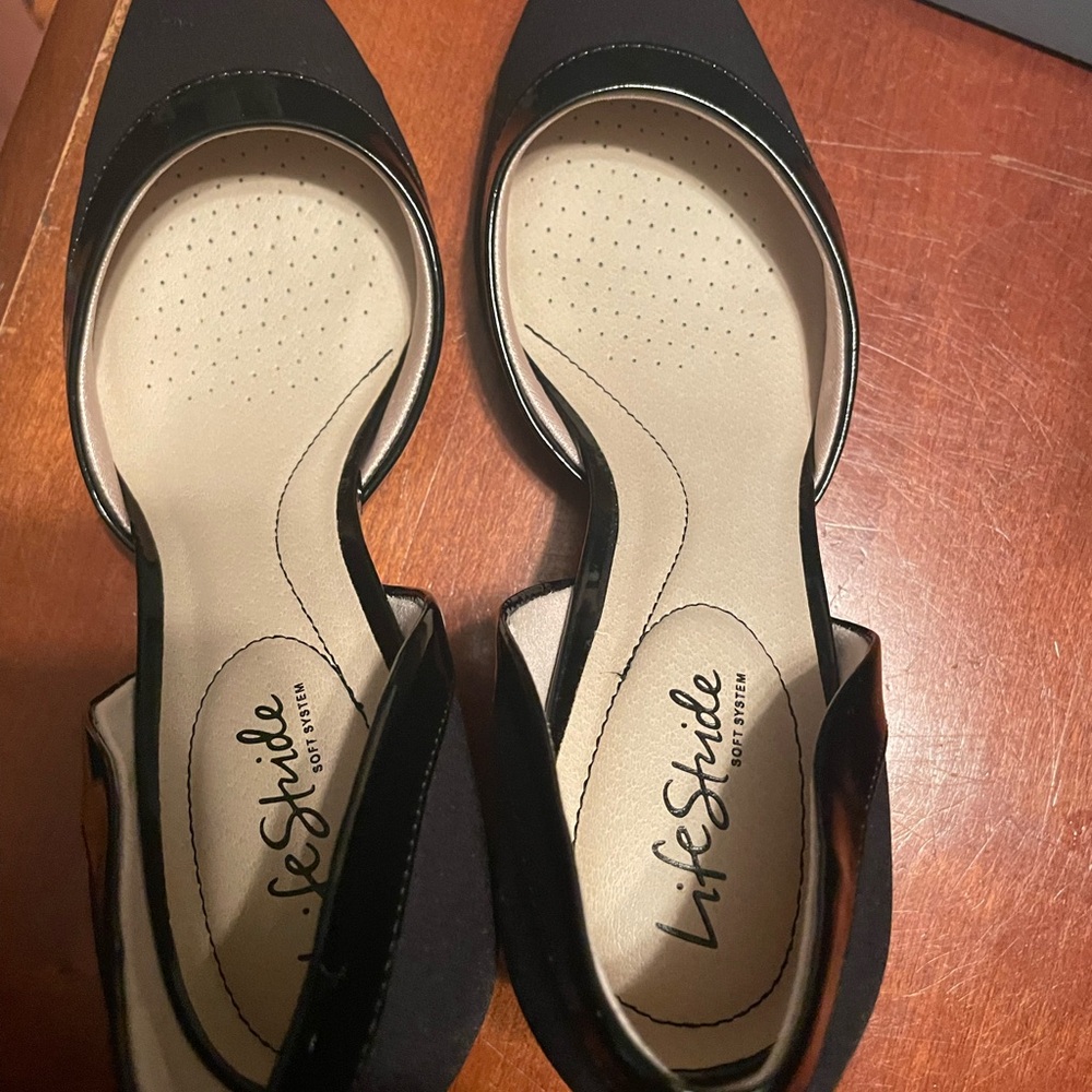 Life Stride Black and Cream Heels